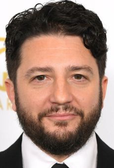 Джон Магаро